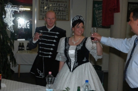 Étel - ital, Vőfély Sanyi, Sanyi, vőfélysanyi, vofelysanyi, Sanyi Vőfély, Vőfély Sándor, Sándor Vőfély, vőfély, vofely, vőfény, vőféj, násznagy, buli, lagzi, menyasszony, vőlegény, esküvő, lakodalom