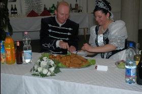 Étel - ital, Vőfély Sanyi, Sanyi, vőfélysanyi, vofelysanyi, Sanyi Vőfély, Vőfély Sándor, Sándor Vőfély, vőfély, vofely, vőfény, vőféj, násznagy, buli, lagzi, menyasszony, vőlegény, esküvő, lakodalom