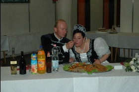 Étel - ital, Vőfély Sanyi, Sanyi, vőfélysanyi, vofelysanyi, Sanyi Vőfély, Vőfély Sándor, Sándor Vőfély, vőfély, vofely, vőfény, vőféj, násznagy, buli, lagzi, menyasszony, vőlegény, esküvő, lakodalom