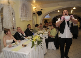 Étel - ital, Vőfély Sanyi, Sanyi, vőfélysanyi, vofelysanyi, Sanyi Vőfély, Vőfély Sándor, Sándor Vőfély, vőfély, vofely, vőfény, vőféj, násznagy, buli, lagzi, menyasszony, vőlegény, esküvő, lakodalom