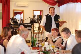  2009.06.27., Vőfély Sanyi, Sanyi, vőfélysanyi, vofelysanyi, Sanyi Vőfély, Vőfély Sándor, Sándor Vőfély, vőfély, vofely, vőfény, vőféj, násznagy, buli, lagzi, menyasszony, vőlegény, esküvő, lakodalom