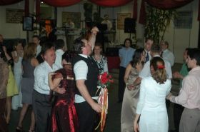  2009.04.25., Vőfély Sanyi, Sanyi, vőfélysanyi, vofelysanyi, Sanyi Vőfély, Vőfély Sándor, Sándor Vőfély, vőfély, vofely, vőfény, vőféj, násznagy, buli, lagzi, menyasszony, vőlegény, esküvő, lakodalom
