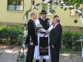  2009.04.25., Vőfély Sanyi, Sanyi, vőfélysanyi, vofelysanyi, Sanyi Vőfély, Vőfély Sándor, Sándor Vőfély, vőfély, vofely, vőfény, vőféj, násznagy, buli, lagzi, menyasszony, vőlegény, esküvő, lakodalom