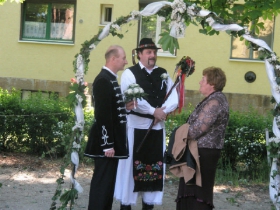  2009.04.25., Vőfély Sanyi, Sanyi, vőfélysanyi, vofelysanyi, Sanyi Vőfély, Vőfély Sándor, Sándor Vőfély, vőfély, vofely, vőfény, vőféj, násznagy, buli, lagzi, menyasszony, vőlegény, esküvő, lakodalom