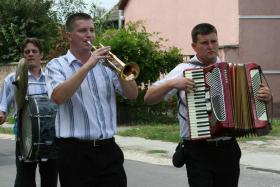2010.07.31., Vőfély Sanyi, Sanyi, vőfélysanyi, vofelysanyi, Sanyi Vőfély, Vőfély Sándor, Sándor Vőfély, vőfély, vofely, vőfény, vőféj, násznagy, buli, lagzi, menyasszony, vőlegény, esküvő, lakodalom