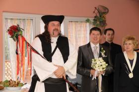 2011.11.26., Vőfély Sanyi, Sanyi, vőfélysanyi, vofelysanyi, Sanyi Vőfély, Vőfély Sándor, Sándor Vőfély, vőfély, vofely, vőfény, vőféj, násznagy, buli, lagzi, menyasszony, vőlegény, esküvő, lakodalom
