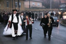 2011.11.26., Vőfély Sanyi, Sanyi, vőfélysanyi, vofelysanyi, Sanyi Vőfély, Vőfély Sándor, Sándor Vőfély, vőfély, vofely, vőfény, vőféj, násznagy, buli, lagzi, menyasszony, vőlegény, esküvő, lakodalom