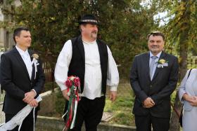 2017.10.28., Vőfély Sanyi, Sanyi, vőfélysanyi, vofelysanyi, Sanyi Vőfély, Vőfély Sándor, Sándor Vőfély, vőfély, vofely, vőfény, vőféj, násznagy, buli, lagzi, menyasszony, vőlegény, esküvő, lakodalom