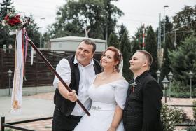 2021.08.28., Vőfély Sanyi, Sanyi, vőfélysanyi, vofelysanyi, Sanyi Vőfély, Vőfély Sándor, Sándor Vőfély, vőfély, vofely, vőfény, vőféj, násznagy, buli, lagzi, menyasszony, vőlegény, esküvő, lakodalom