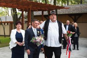 2021.09.18., Vőfély Sanyi, Sanyi, vőfélysanyi, vofelysanyi, Sanyi Vőfély, Vőfély Sándor, Sándor Vőfély, vőfély, vofely, vőfény, vőféj, násznagy, buli, lagzi, menyasszony, vőlegény, esküvő, lakodalom